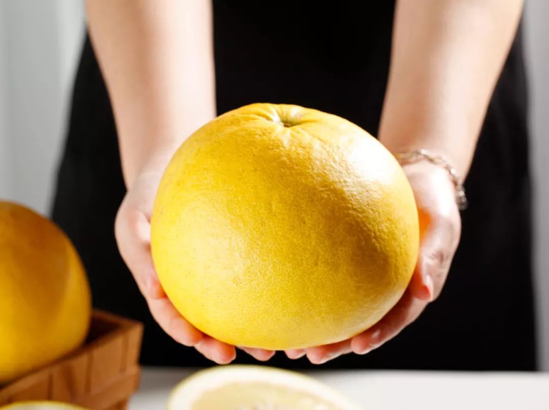新鲜多汁的柚子又酸又甜,春天唯一的应季鲜柚