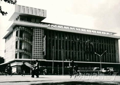 特约记者行最新视频,特约记者行俯瞰荆州醉美油菜花海