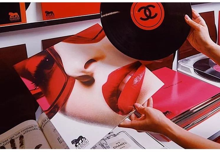 最近有款特别火的包,今年最火的包