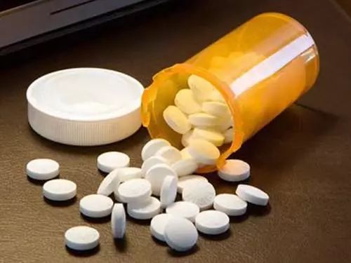 忘记吃药漏服怎么办,药师发错药如何应对处理