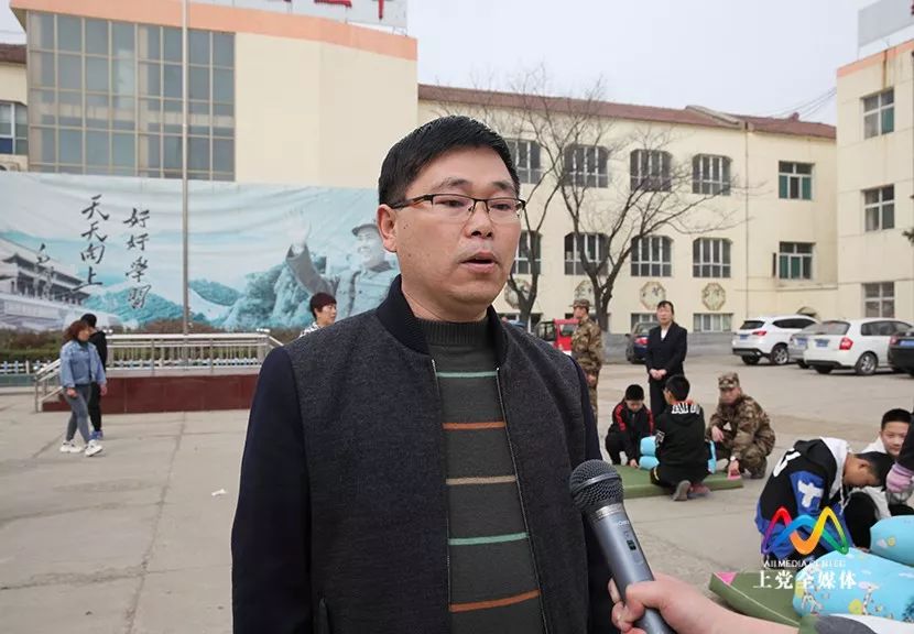 兵哥哥进大学视频,兵哥哥把被子叠成豆腐块