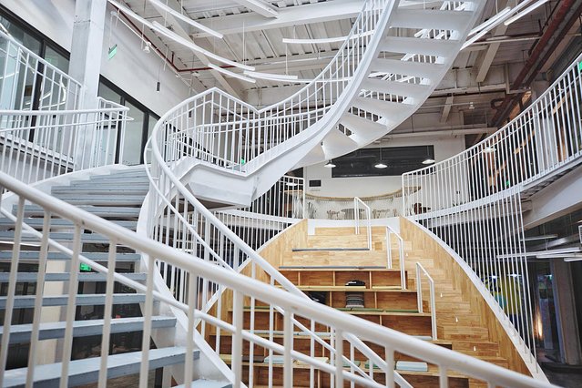 穿越时间与空间，带你看不一样的上海