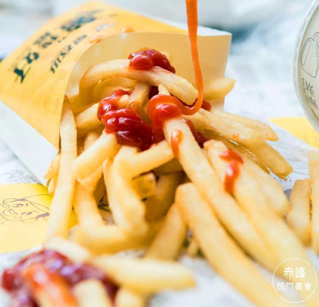 炸鸡汉堡披萨大餐,炸鸡汉堡跟披萨