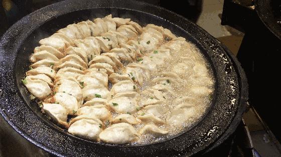 锅贴为什么要用两张饺子皮,从饺子到面条