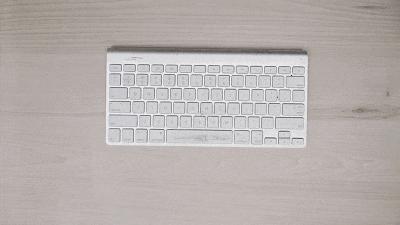 去污“高科技”！焦黑锅底、油垢、霉菌，喷一喷全消失