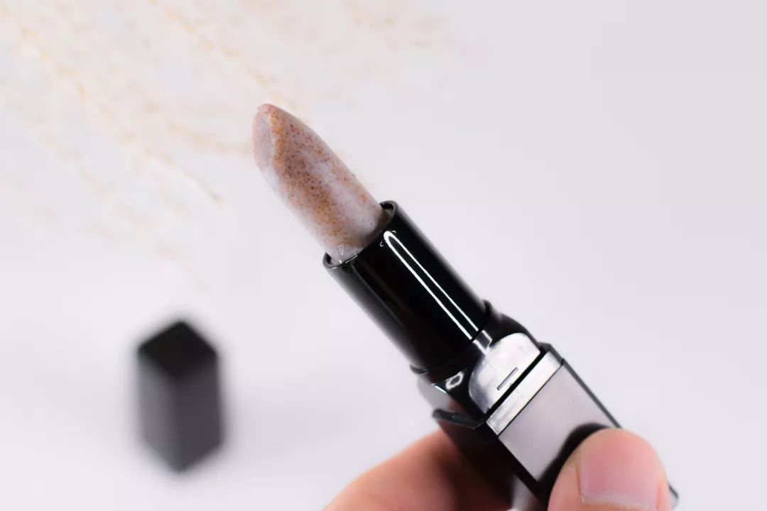 软化死皮淡化唇纹唇膜,唇霜去死皮淡化唇色