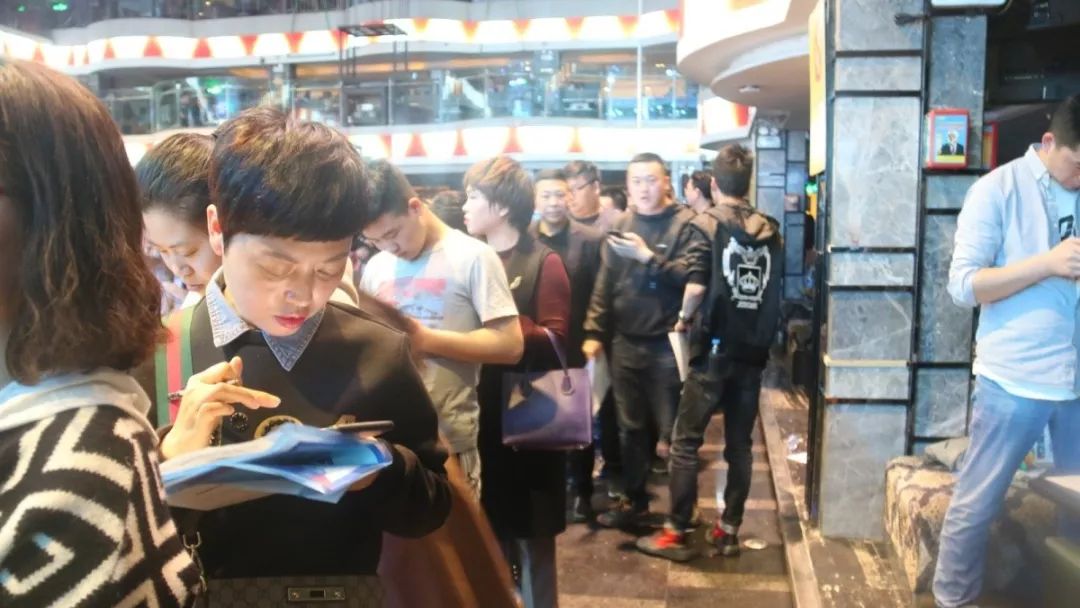 西安34届蓝装家博会现场采访,2019年3月西安蓝装家博会活动