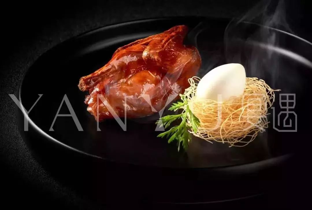 2400平米,平均翻台4.6次,这家餐厅如何成为厦门排队王?