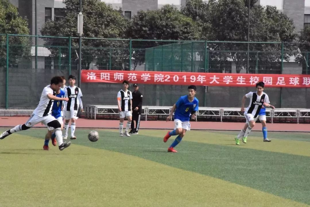 我们只是一群热爱足球的少年,我们这十年足球少年