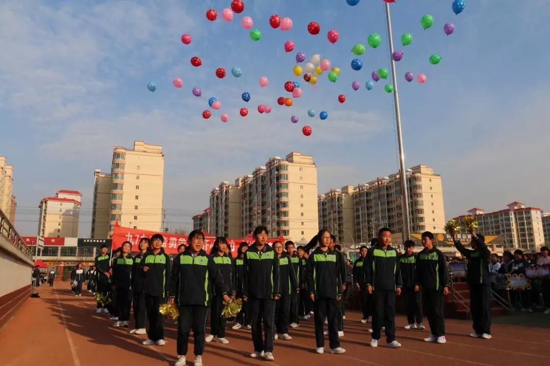 定格校园最美瞬间,明德初中第九届田径运动会