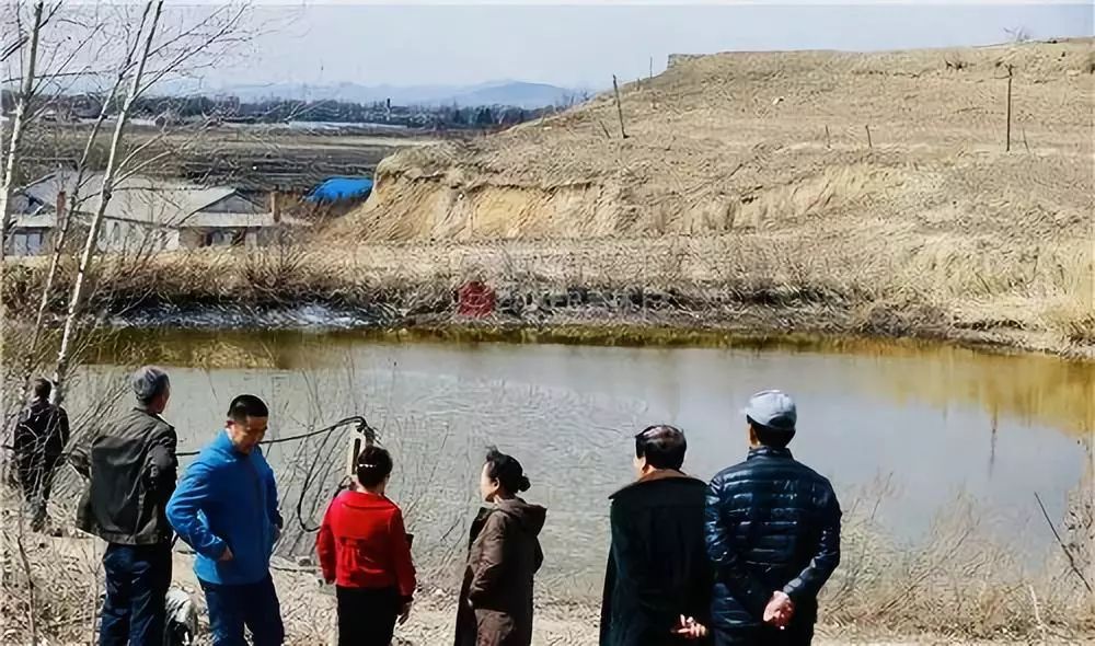 寻找5岁失踪女孩悬赏20万元仍有效,数百人搜救失联女童视频