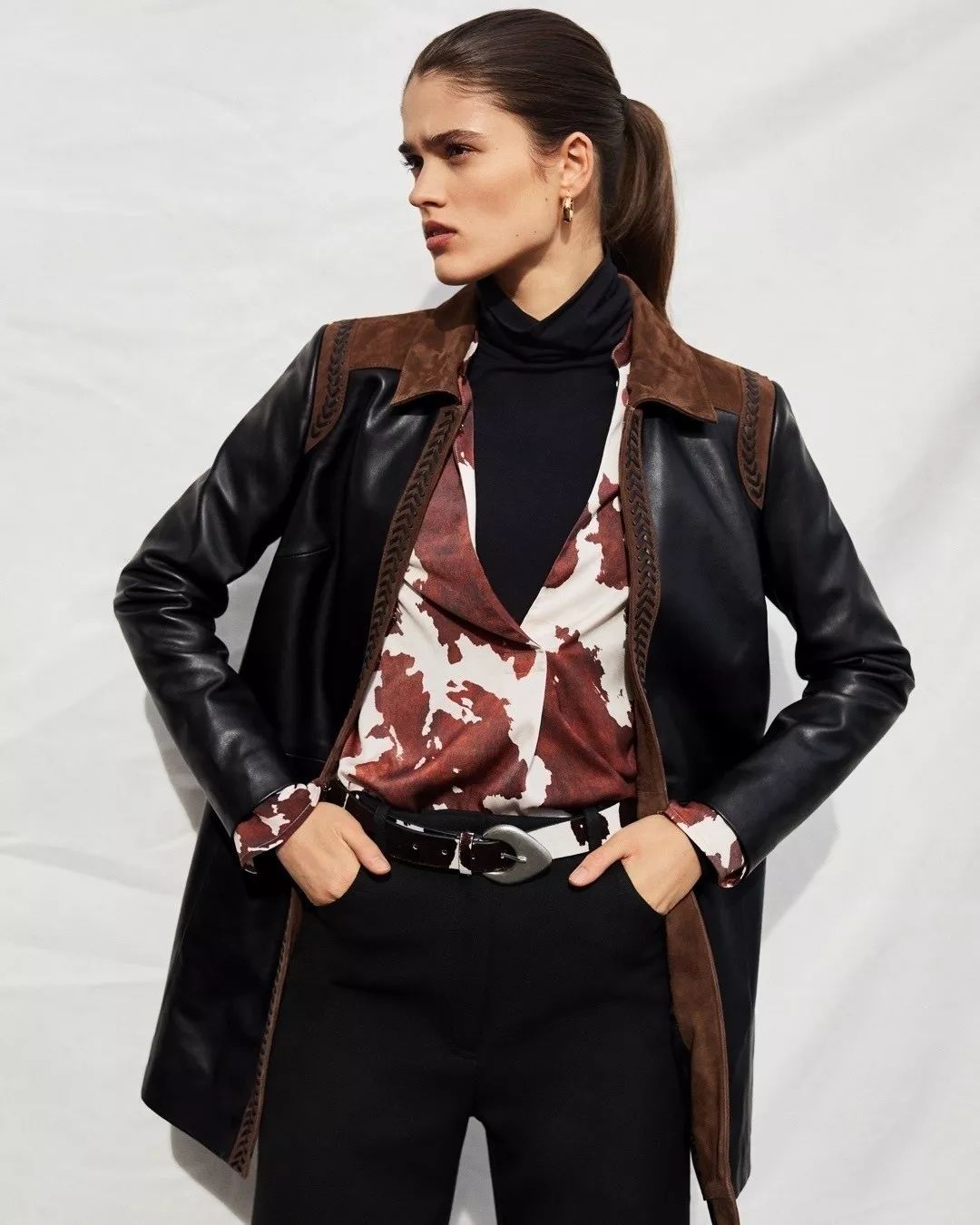 豹纹OUT，下一个C位印花轮到奶牛纹上场！