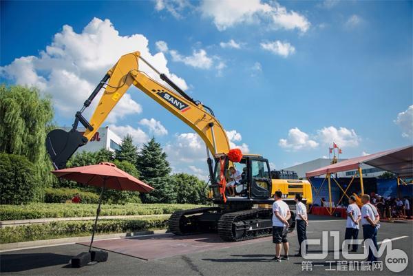 特别的设计,三一sy245h挖掘机优点和缺点