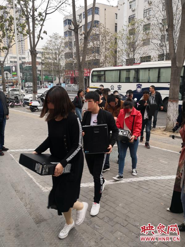 找工作警惕要手续费的可能是骗子,找工作当心遇到陷阱