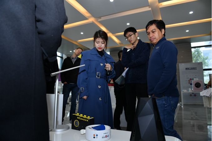 外国人评价蜀马赛道 (2019蜀马赛道展示)