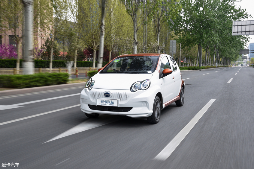 表现出乎意料好开不贵的入门级电动车比亚迪e1