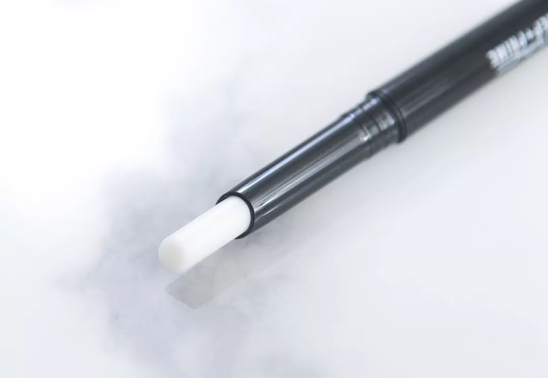 为什么有的人化妆一点瑕疵都没有,为什么有的人化妆反倒难看了