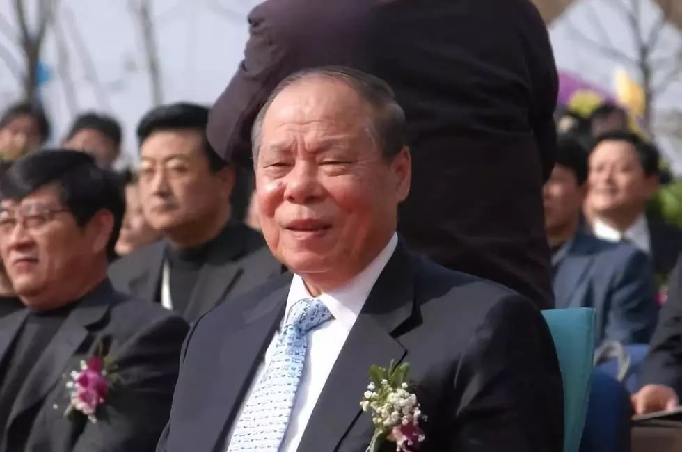 西安利之星奔驰股东,西安奔驰利之星