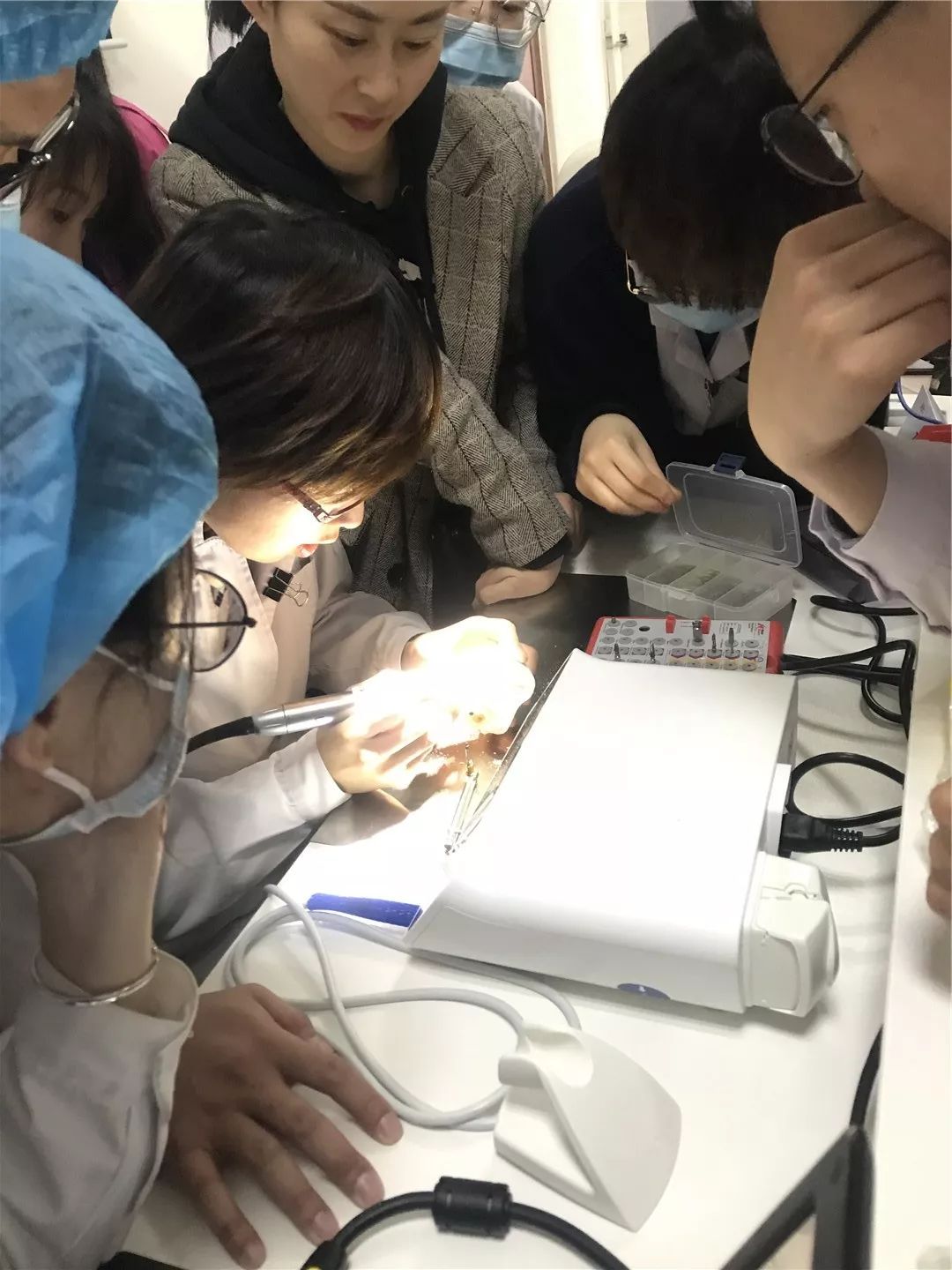 口腔种植零基础培训实操,口腔种植手术课程