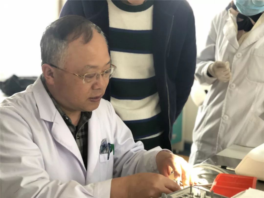 口腔种植零基础培训实操,口腔种植手术课程