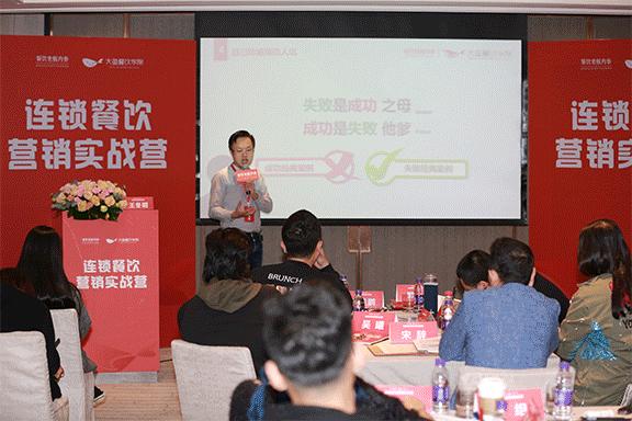 为什么肯德基麦当劳突然搞打折,为什么肯德基麦当劳喜欢发优惠券