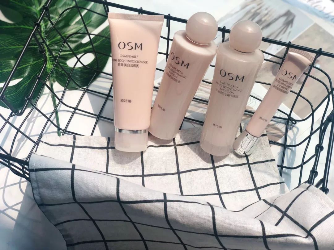 谁说美白精华不便宜,377美白套盒美白界的扛把子