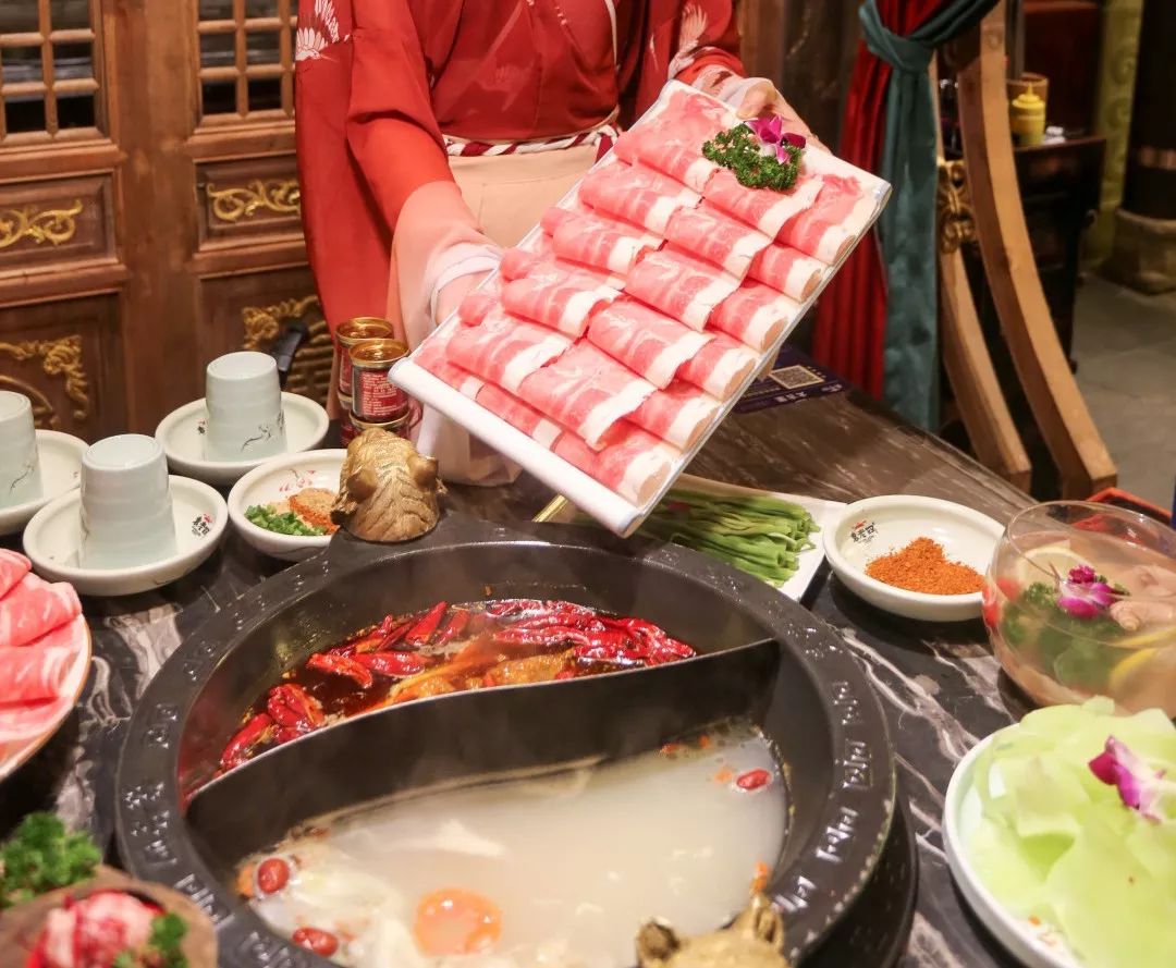 周年庆|5.8折吃袁老四火锅！穿汉服感受不一样的吃火锅体验