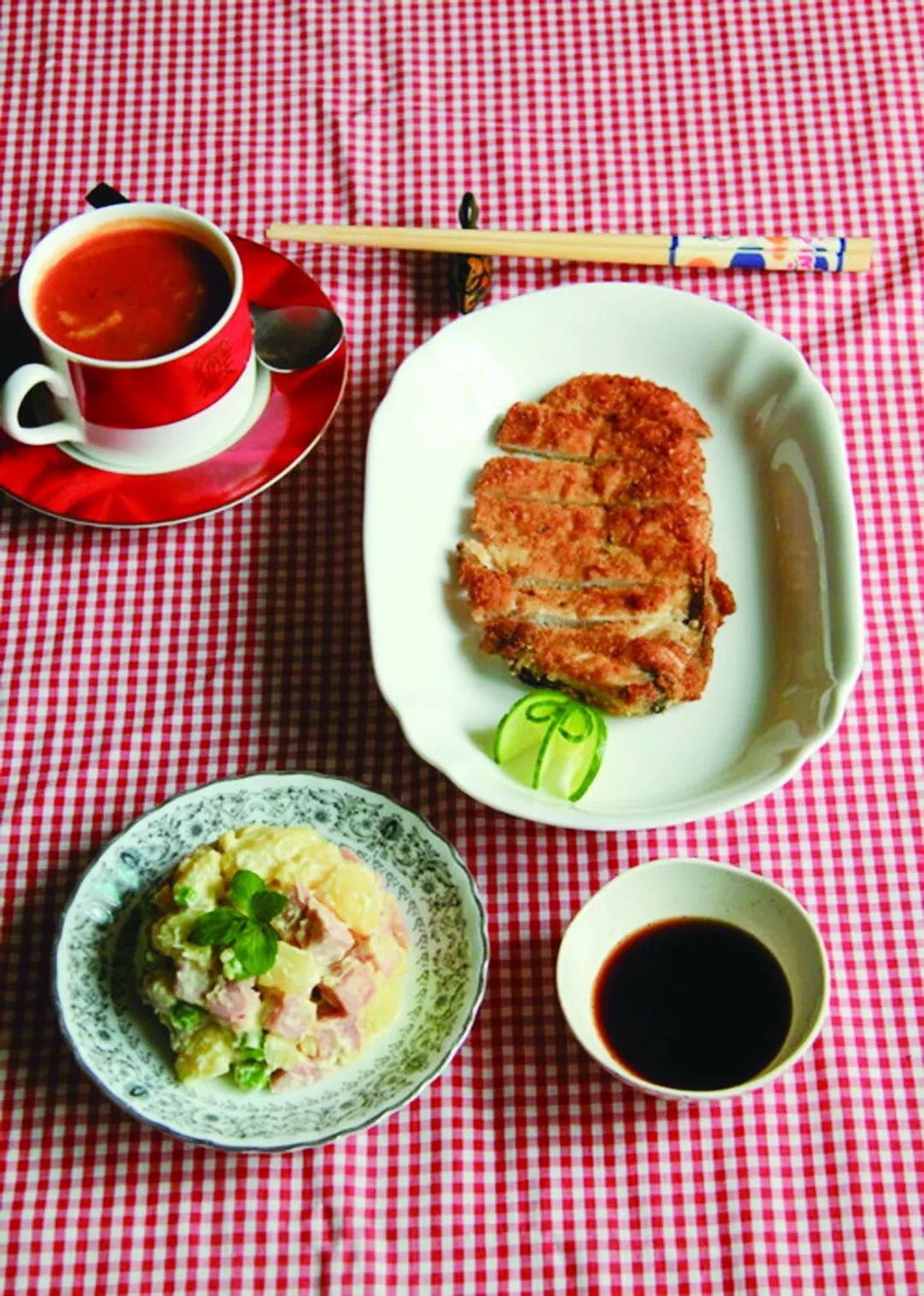 上海西餐炸猪排土豆色拉,炸猪排罗宋汤