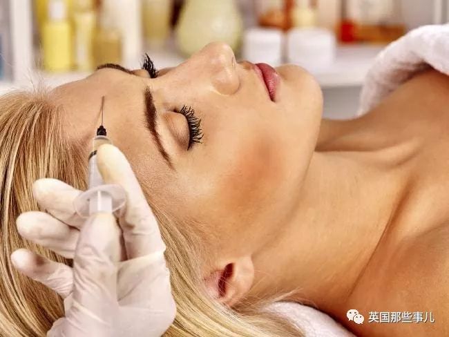 丰唇后肿成香肠嘴过几天会消失吗,在朋友家里玩香肠派对