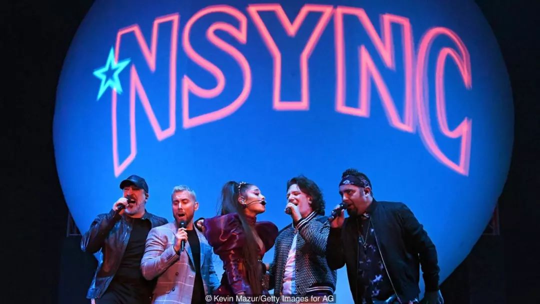 火爆国外音乐节现场,外国音乐节燃爆现场观众画面