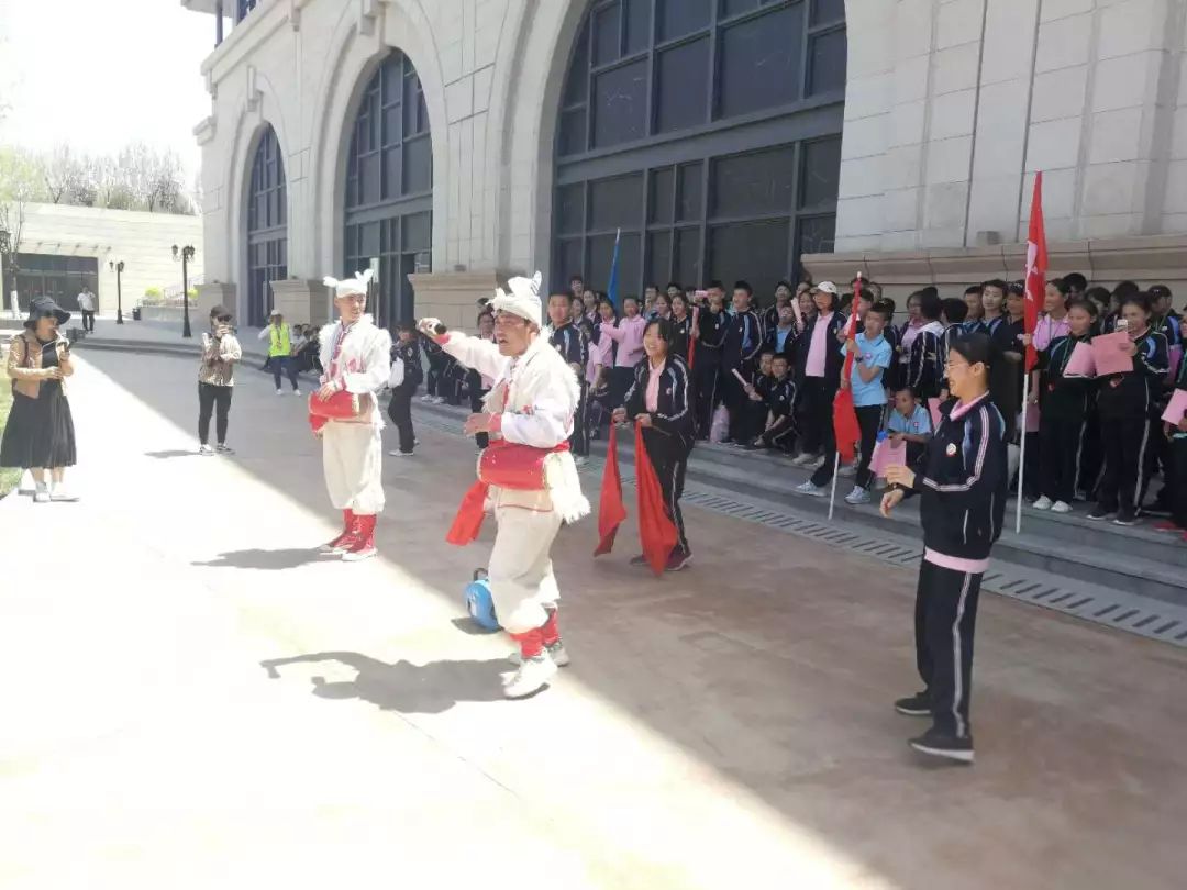 闄曡タ瀛︿範杩藉绾㈣壊瓒宠抗绯诲垪娲诲姩,鎺㈢储姹傜煡涔嬫梾瀵昏绾㈣壊瓒宠抗