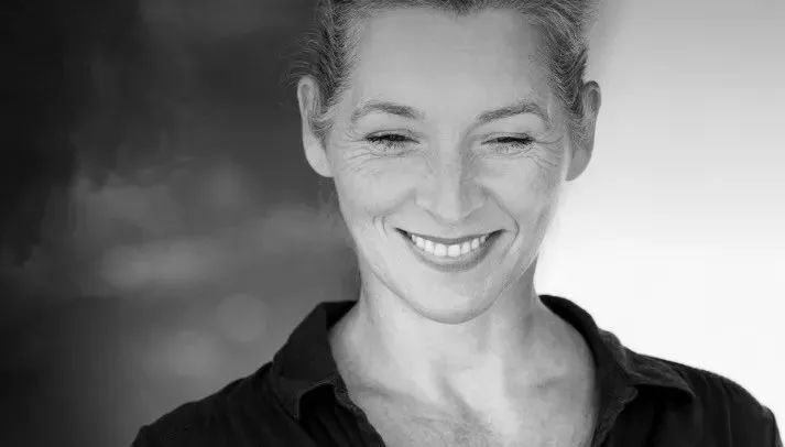 女演员拍吻戏紧张,女演员是如何应对吻戏的