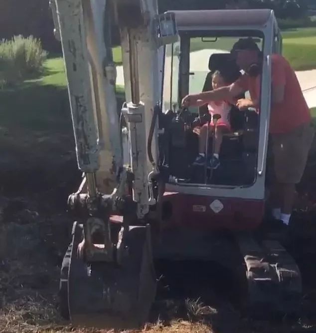 特朗普女儿生活私密照曝光，终于明白谁是贵族，谁是土豪