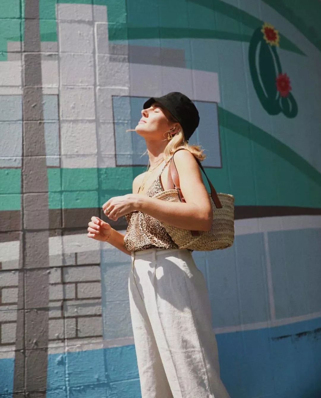 一夜之间,这款包攻占了代购圈