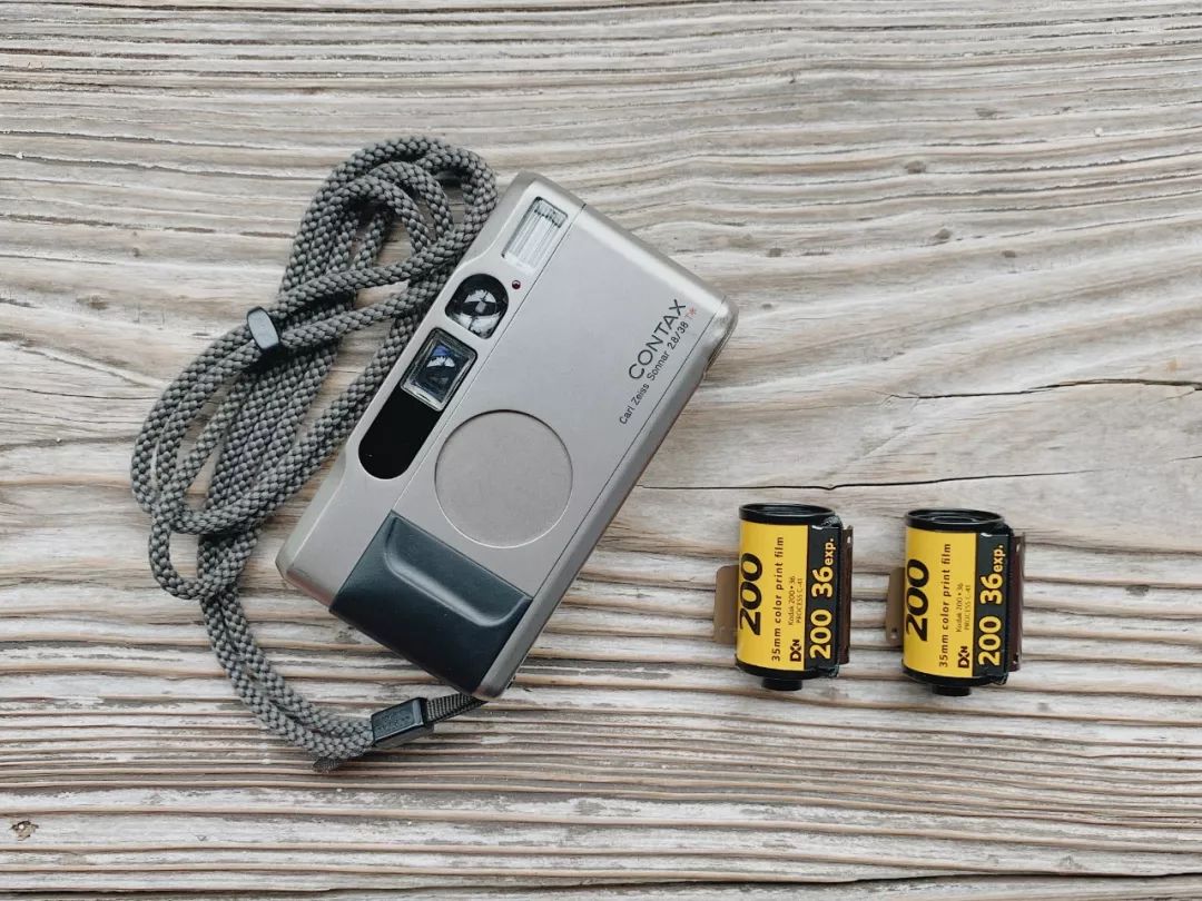 我们的海边outing：每个人的旅行箱里有什么？