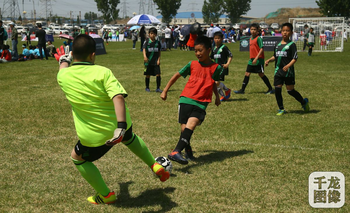 2019北京市级社会足球活动第5届“爱踢客”杯国际足球邀请赛举行