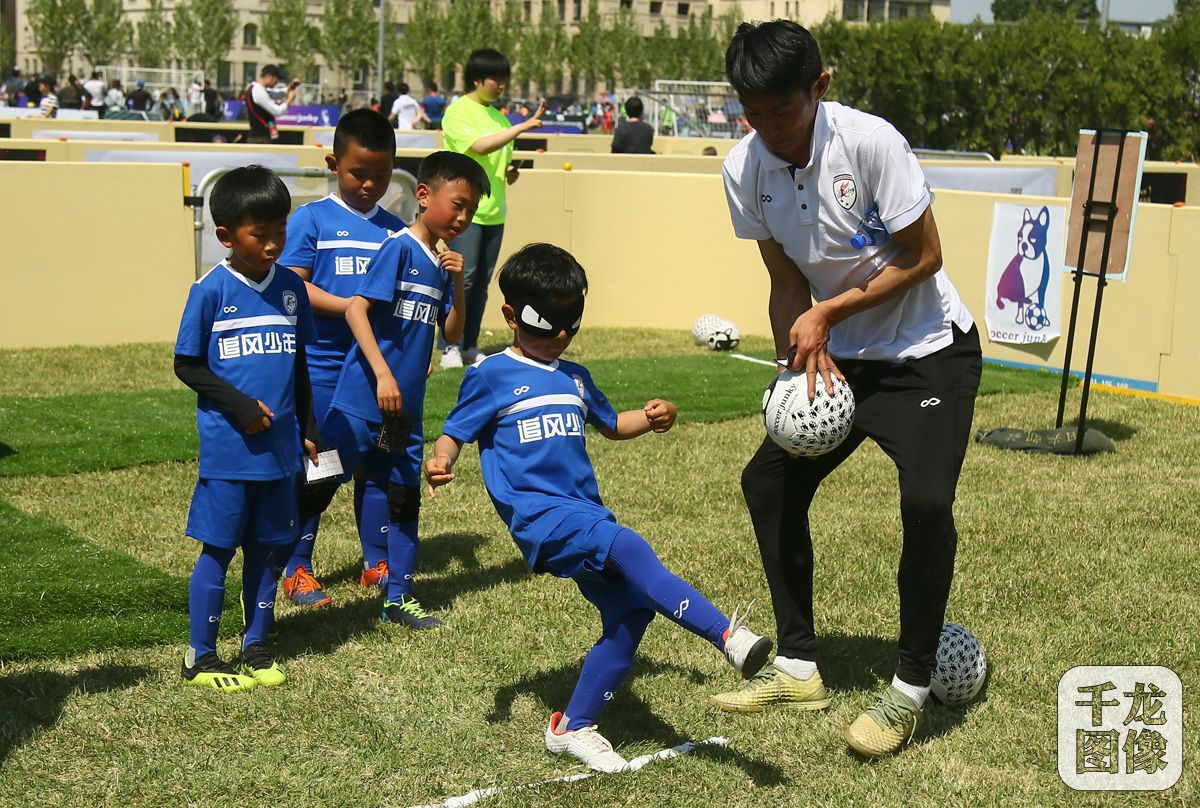 2019北京市级社会足球活动第5届“爱踢客”杯国际足球邀请赛举行