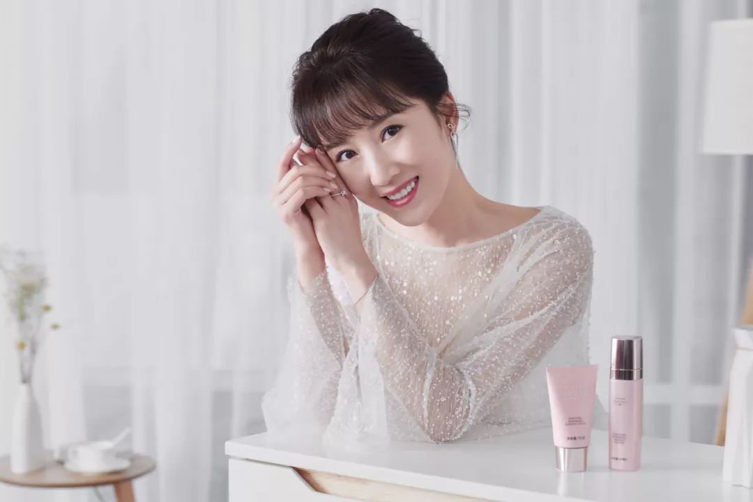 蜗居都挺好李念,李念紧致身材曲线