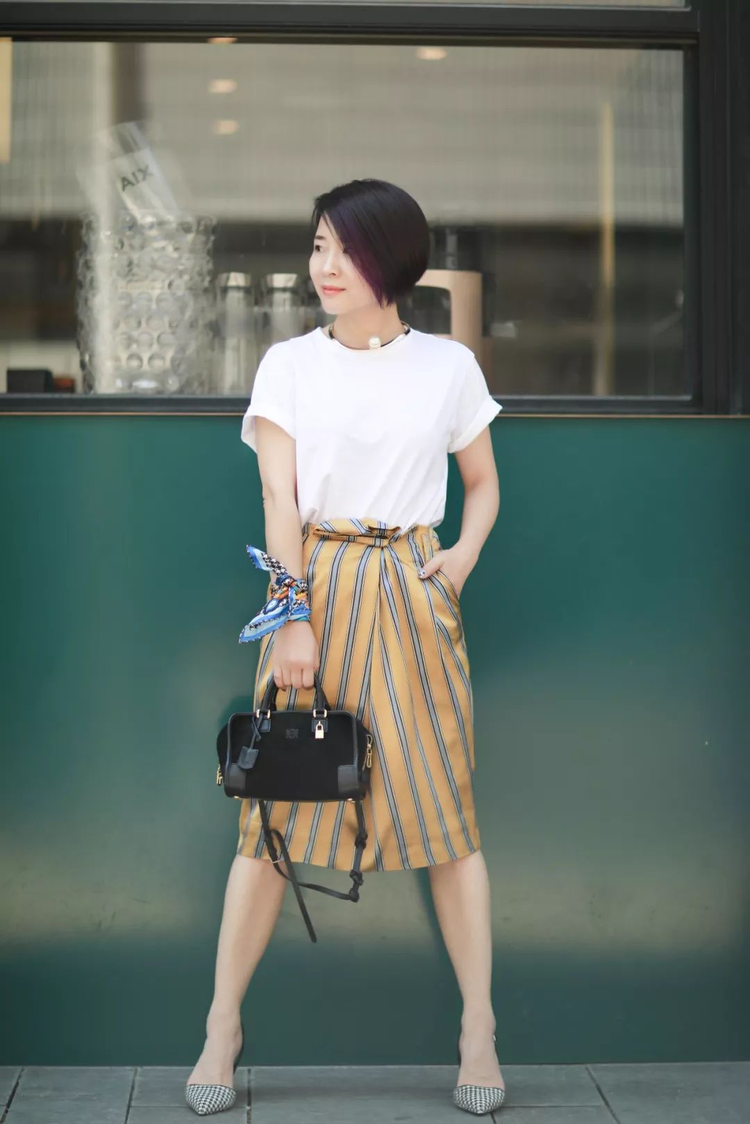 丝巾的各种造型女,一条丝巾美出万千风情