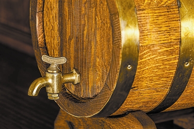 橡树，你有的不只是铜枝铁干