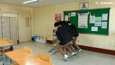 这部沙雕的「羞耻」神剧，就是你中学的日常！太真实了