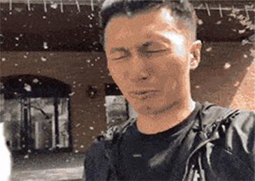 最近过半中国人都在噗噗噗呸呸，一开门，心里飘过一万头羊驼…