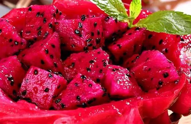 有一种尿的颜色或是癌症信号，赶紧检查一下你尿液的颜色！