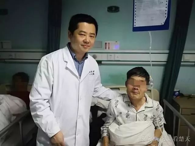 吓人！男子酒后呕吐，竟然吐出大肉团！医生：是肿瘤！还有更奇葩的