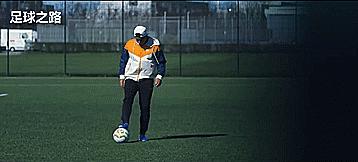 足球花式技巧,足球技巧花式滑铲射门