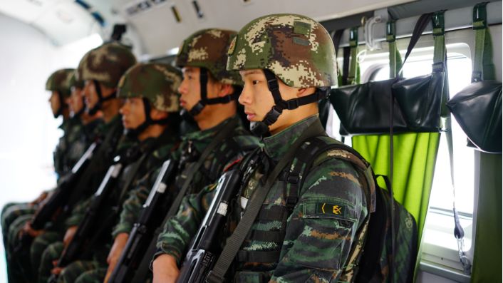 武警山鹰突击队军事演习,武警特战小队战术训练