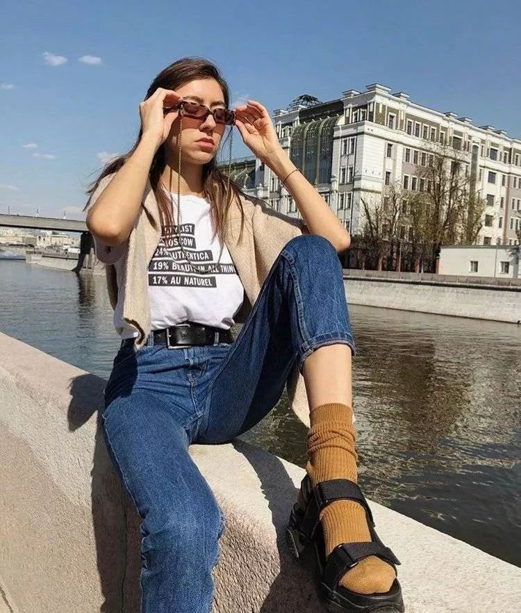 今年夏天这几款凉鞋真的美哭了,这个夏天让你美炸的凉鞋