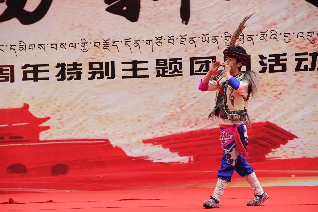 青春心向党建功新时代团会,青春向党奋进新征程主题团日活动