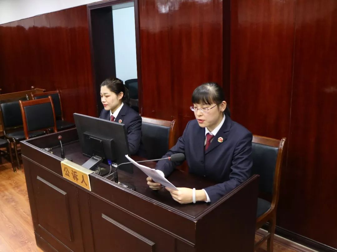 神回复！被告人：我从没贩过毒，只是给别人“代购”了*品毒**……