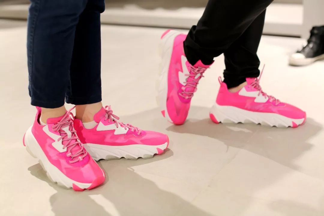 成都潮牌潮流广场,网红新城市广场